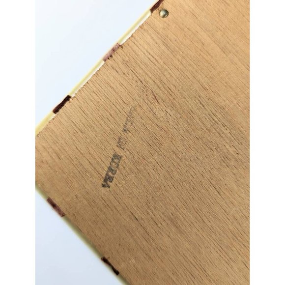 Vintage 1950s Wicker Sewing Box Red Paisley Fabric Lid with Built-in Pin Cushion - Picture 10 of 10